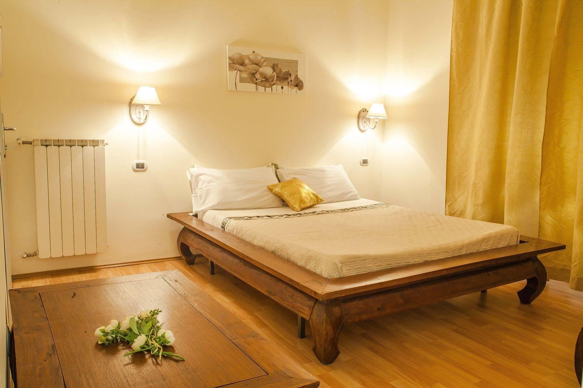 Fior Di Loto Rooms Cagliari Bagian luar foto