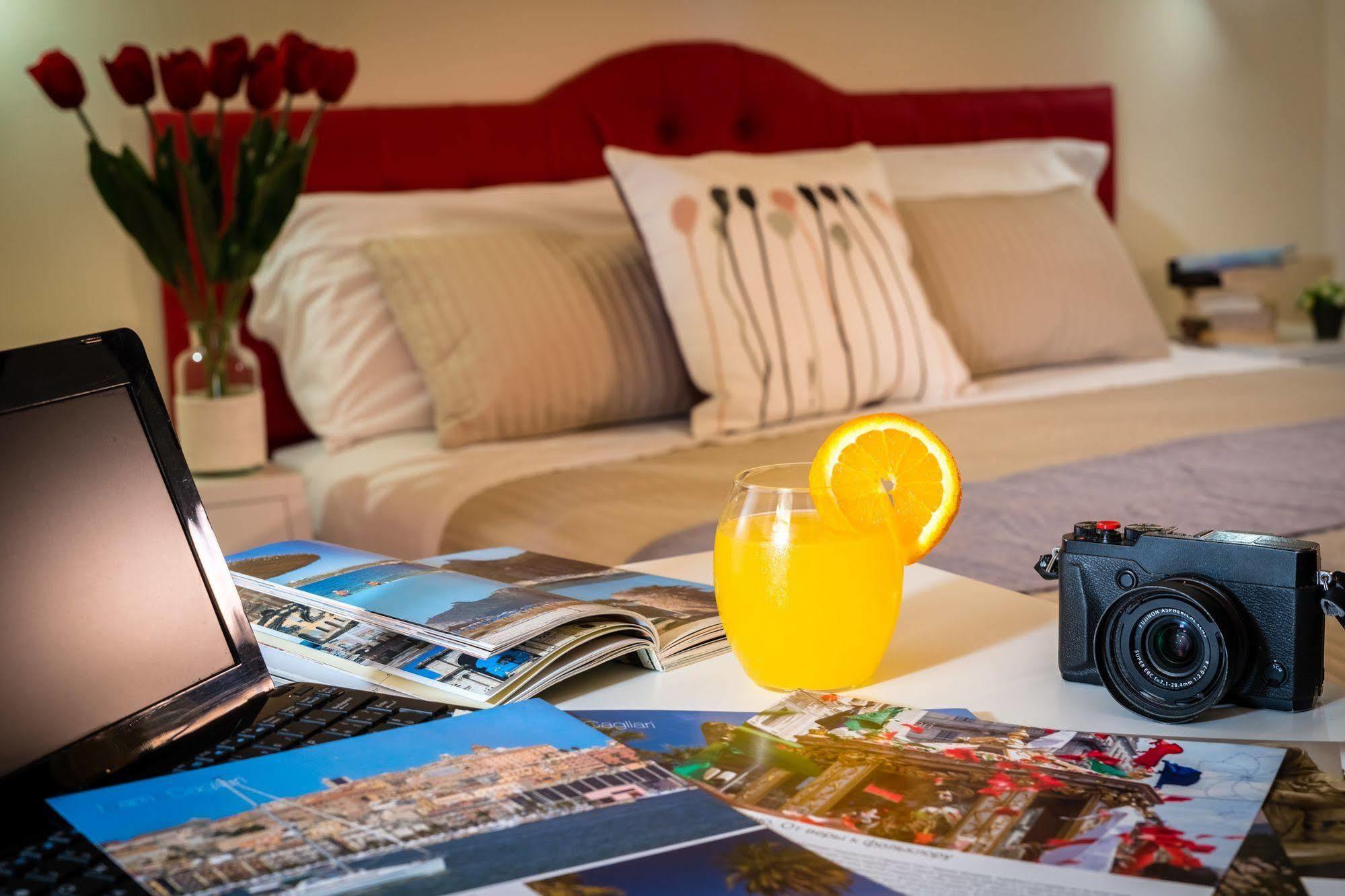 Fior Di Loto Rooms Cagliari Bagian luar foto